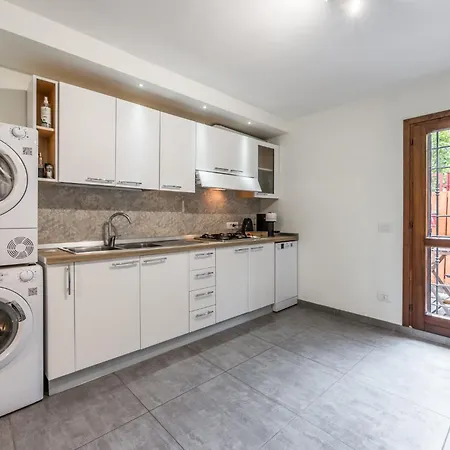 Al Mulein - 2 Passi Dal Centro Con Parcheggio Apartament *