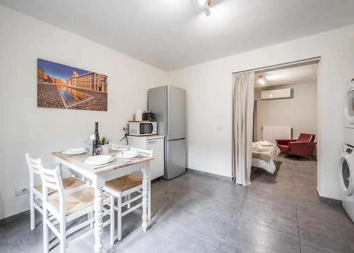 Lägenhet Al Mulein - 2 Passi Dal Centro Con Parcheggio Modena